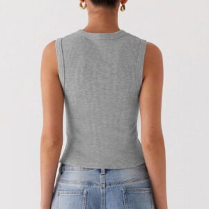 Round Neck Sleeveless Knit Top